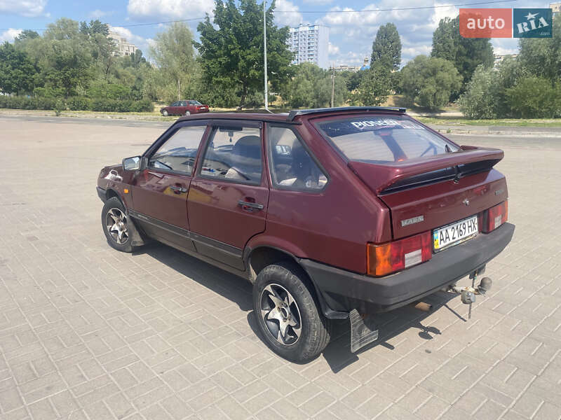 Хэтчбек ВАЗ / Lada 2109 2006 в Киеве