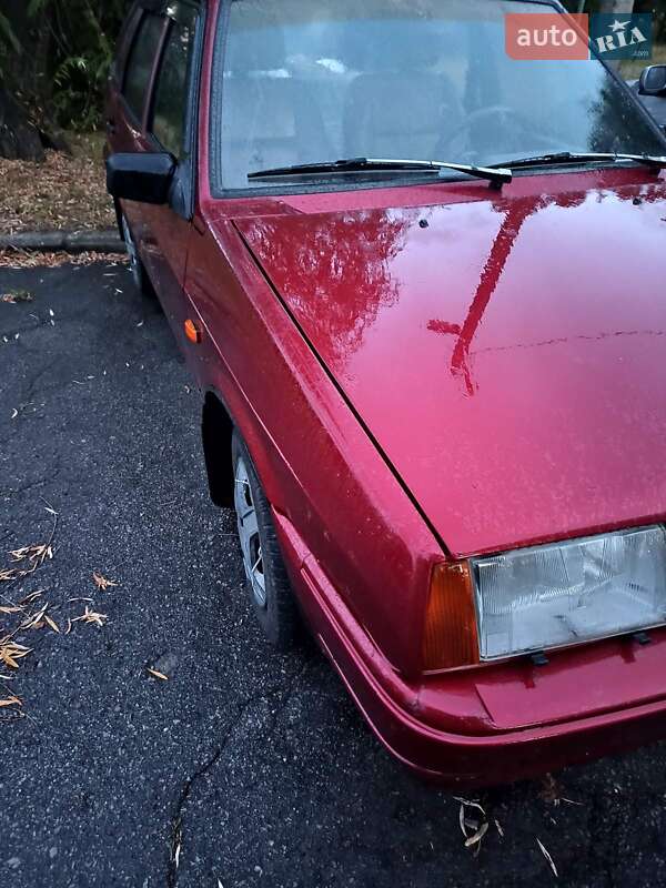 Хэтчбек ВАЗ / Lada 2109 1994 в Каневе