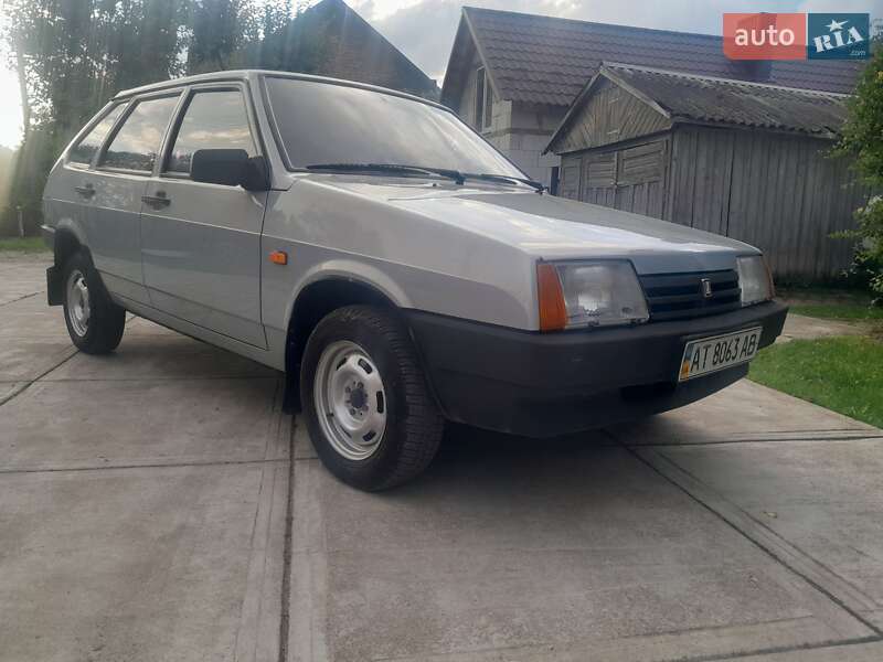 Хэтчбек ВАЗ / Lada 2109 2005 в Надворной