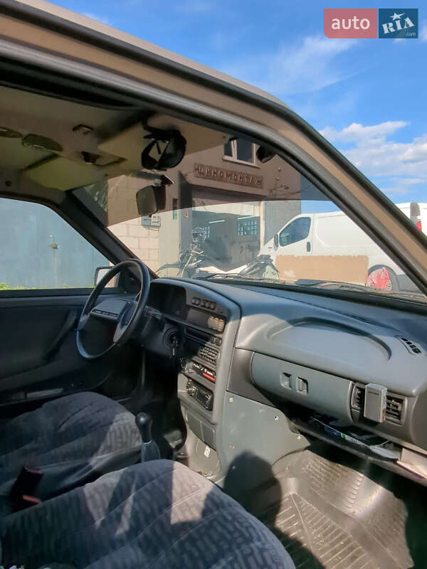 Хэтчбек ВАЗ / Lada 2109 2011 в Глухове