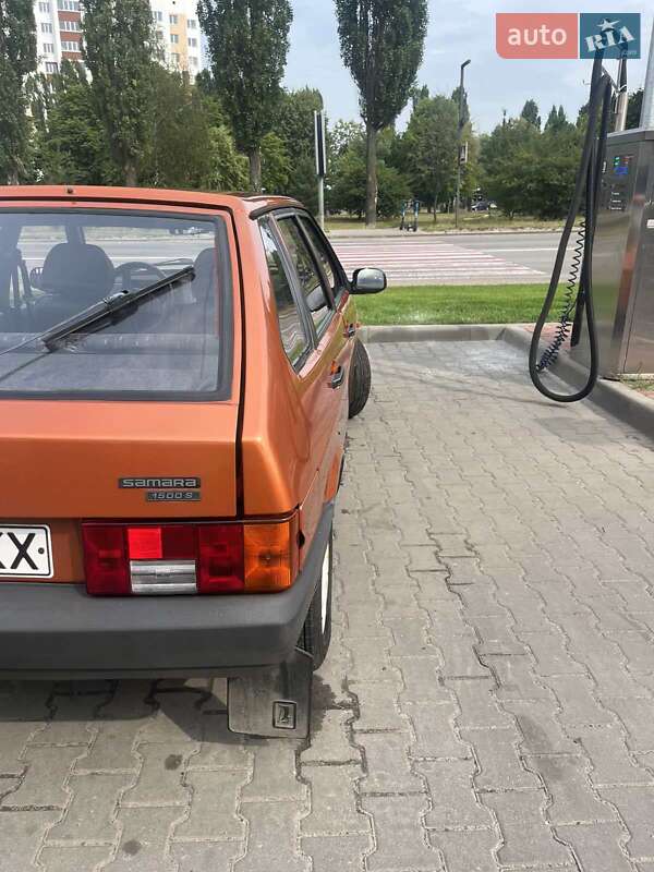 Хэтчбек ВАЗ / Lada 2109 1998 в Киеве