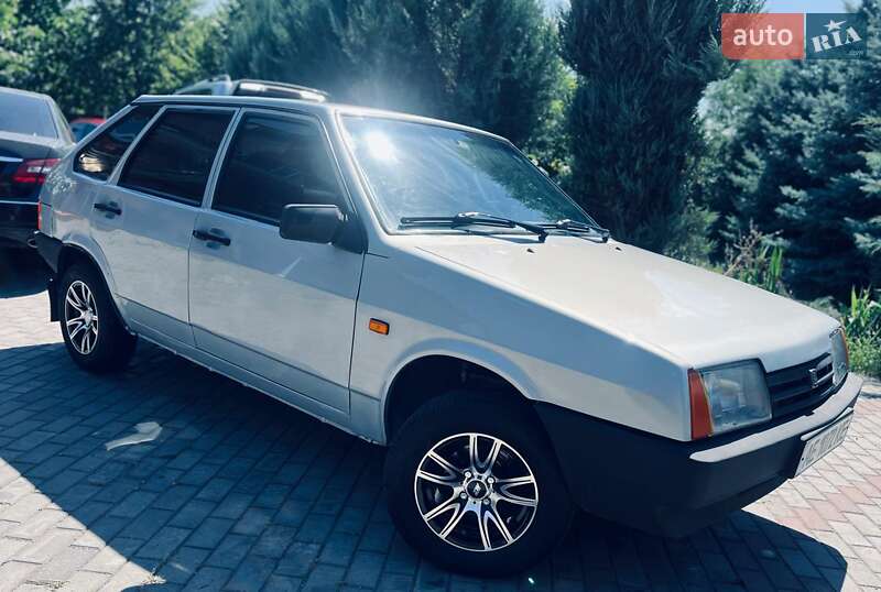 Хэтчбек ВАЗ / Lada 2109 2011 в Новомосковске