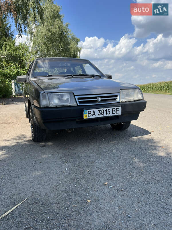 Хэтчбек ВАЗ 2109 1995 в 