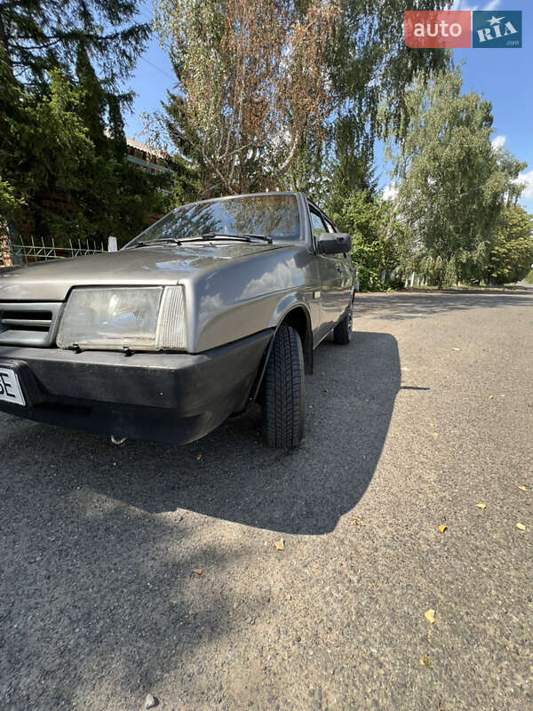 Хэтчбек ВАЗ / Lada 2109 1995 в Гайвороне