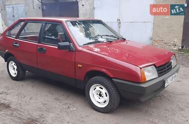 Хэтчбек ВАЗ 2109 1990 в 