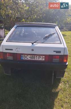 Хетчбек ВАЗ 2109 1990 в  фото 8 Хетчбек ВАЗ 2109 1990 в