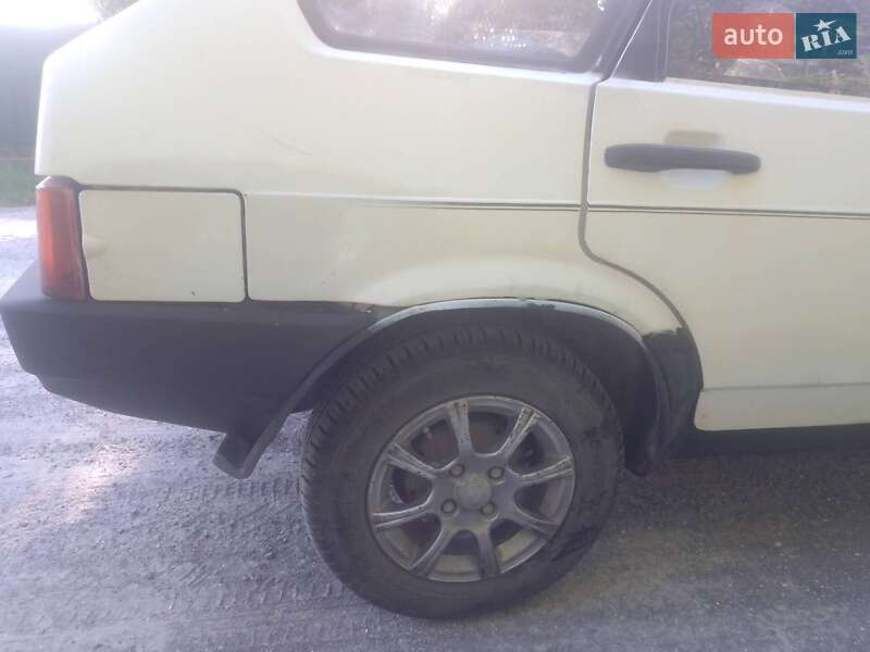 Хэтчбек ВАЗ / Lada 2109 1991 в Барановке