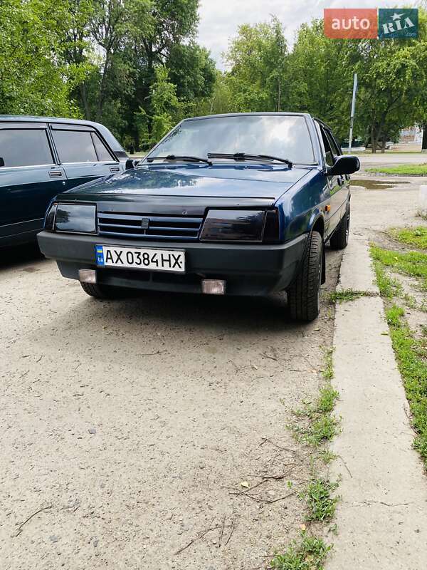Хэтчбек ВАЗ / Lada 2109 1997 в Карловке фото 2 Хэтчбек ВАЗ / Lada 2109 1997 в Карловке