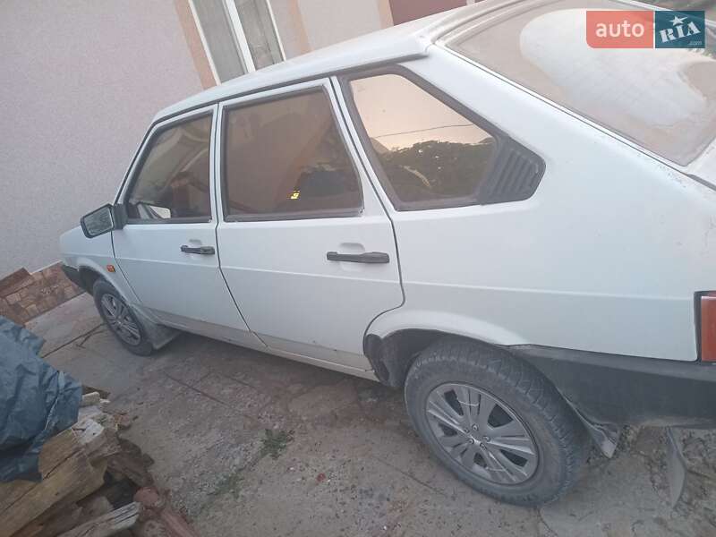ВАЗ / Lada 2109 1992 ВАЗ / Lada 2109 1992