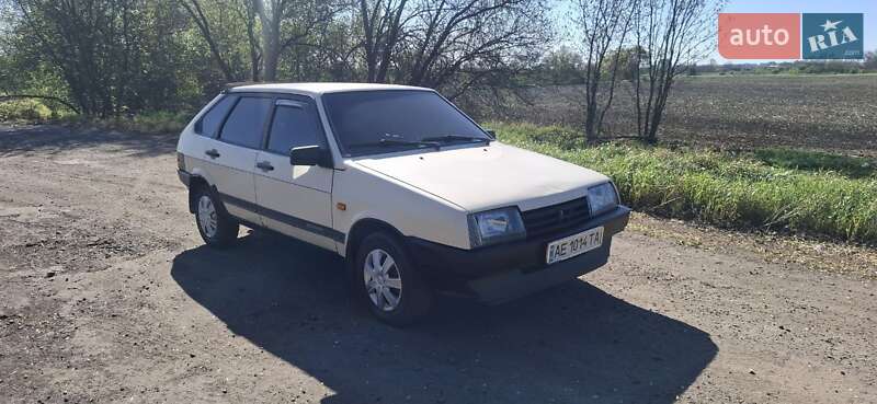 Хэтчбек ВАЗ 2109 1989 в 