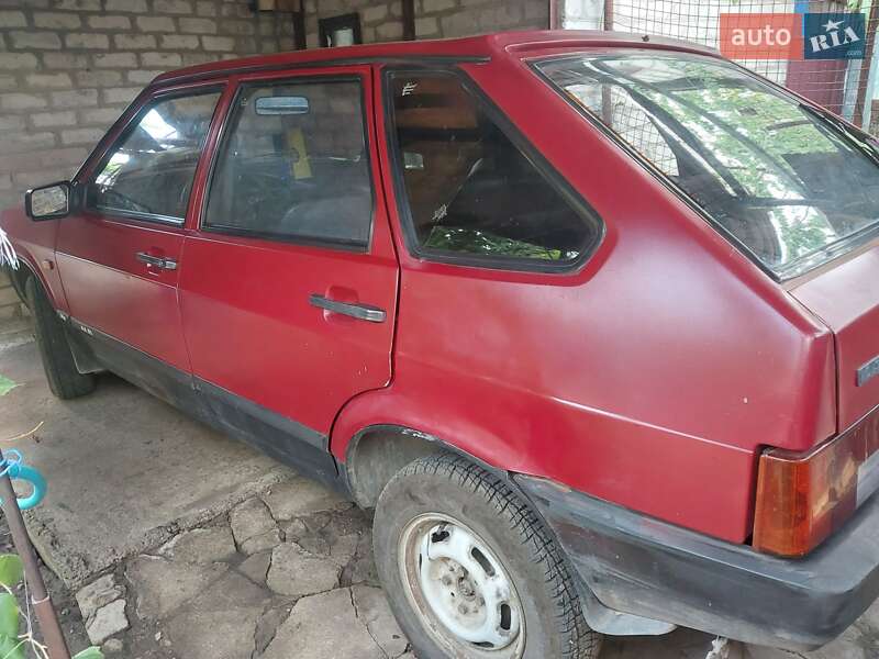 Хэтчбек ВАЗ / Lada 2109 1997 в Южноукраинске фото 4 Хэтчбек ВАЗ / Lada 2109 1997 в Южноукраинске