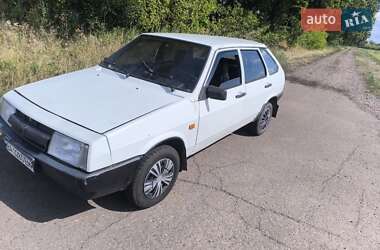 Хэтчбек ВАЗ 2109 1990 в 