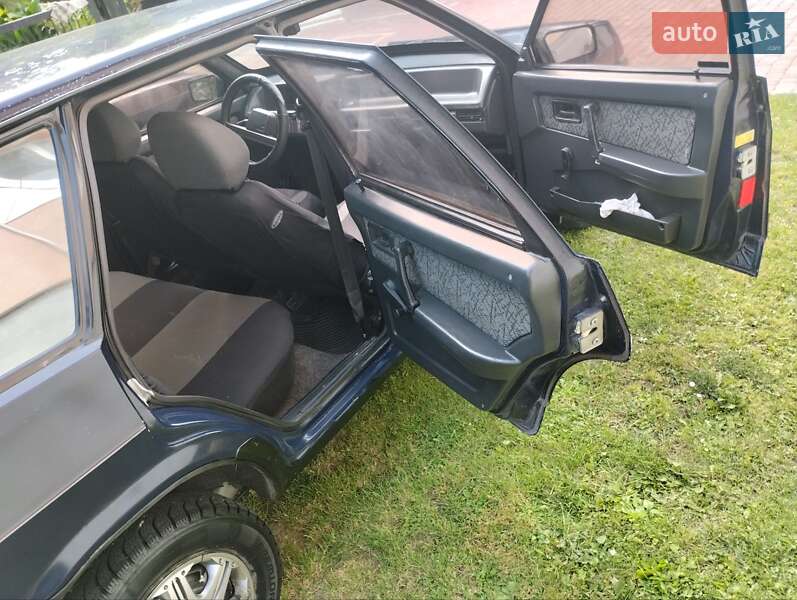 Хэтчбек ВАЗ / Lada 2109 1989 в Щирце