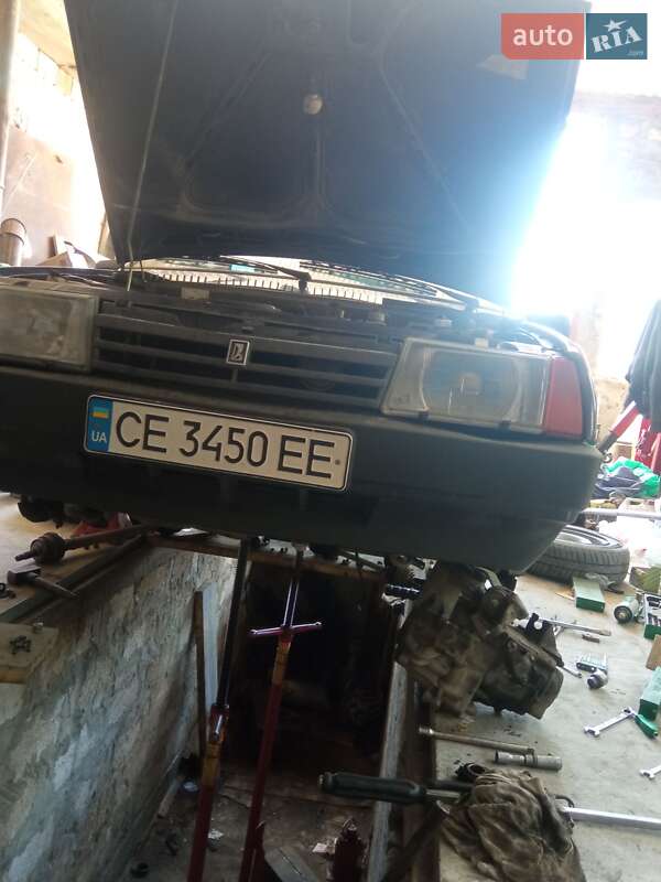 Хэтчбек ВАЗ / Lada 2109 2001 в Черновцах