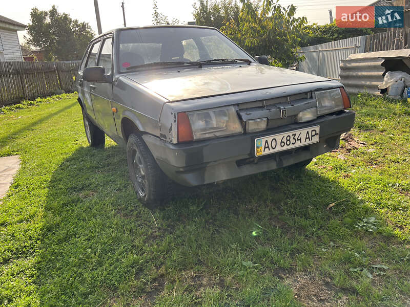 ВАЗ / Lada 2109 1990 ВАЗ / Lada 2109 1990