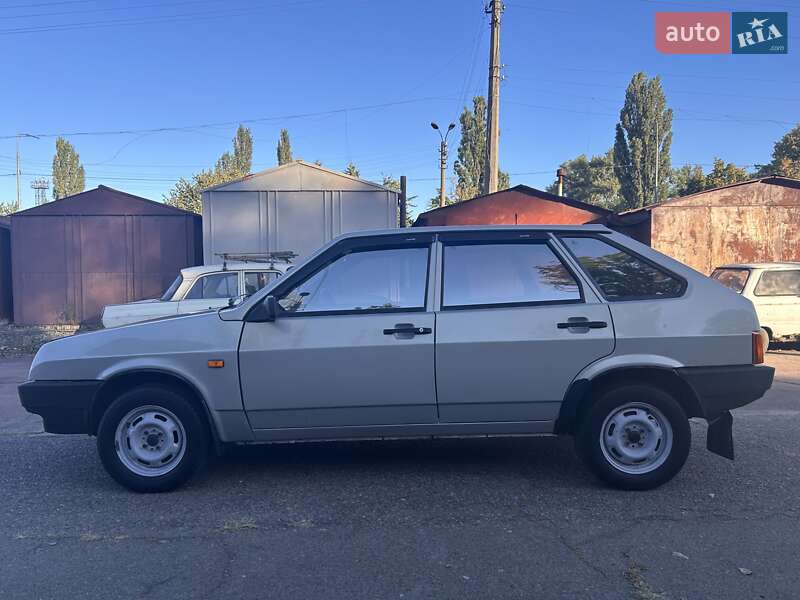 Хэтчбек ВАЗ / Lada 2109 2009 в Киеве