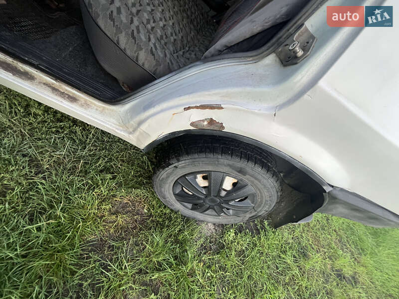 Хэтчбек ВАЗ / Lada 2109 1999 в Славуте