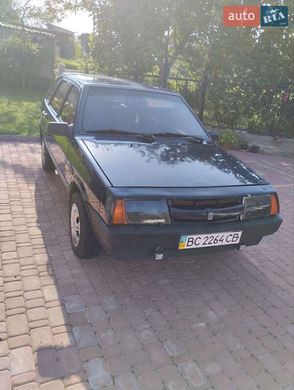 Хэтчбек ВАЗ / Lada 2109 1989 в Щирце