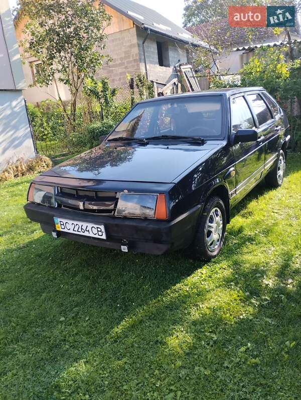 Хэтчбек ВАЗ / Lada 2109 1989 в Щирце