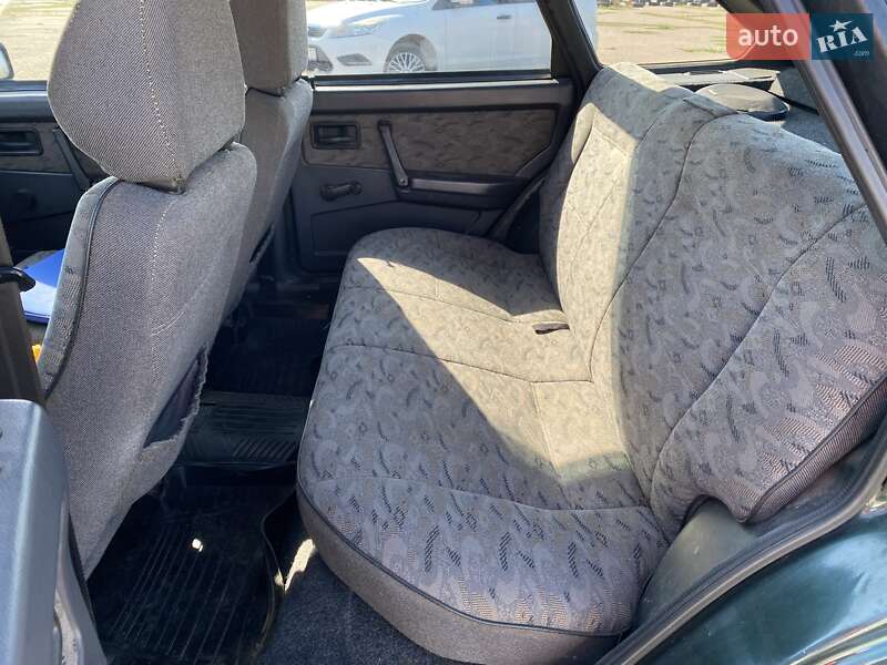 Хетчбек ВАЗ / Lada 2109 2003 в Чорноморську