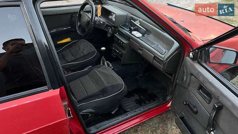 Хетчбек ВАЗ / Lada 2109 1993 в Мерефа фото 9 Хетчбек ВАЗ / Lada 2109 1993 в Мерефа