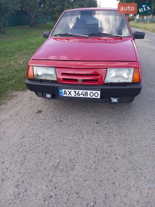 Хэтчбек ВАЗ / Lada 2109 1990 в Карловке