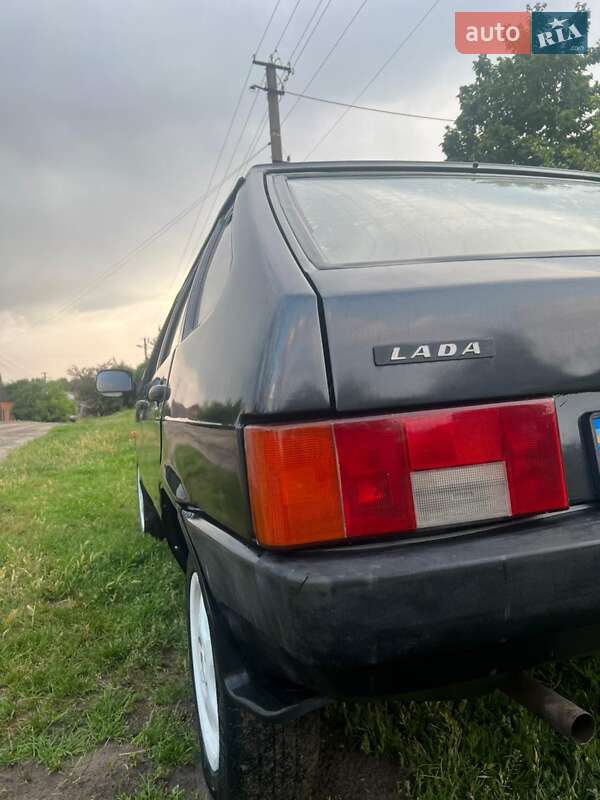 Хэтчбек ВАЗ / Lada 2109 2003 в Сумах
