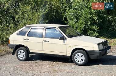 Хэтчбек ВАЗ 2109 1988 в 