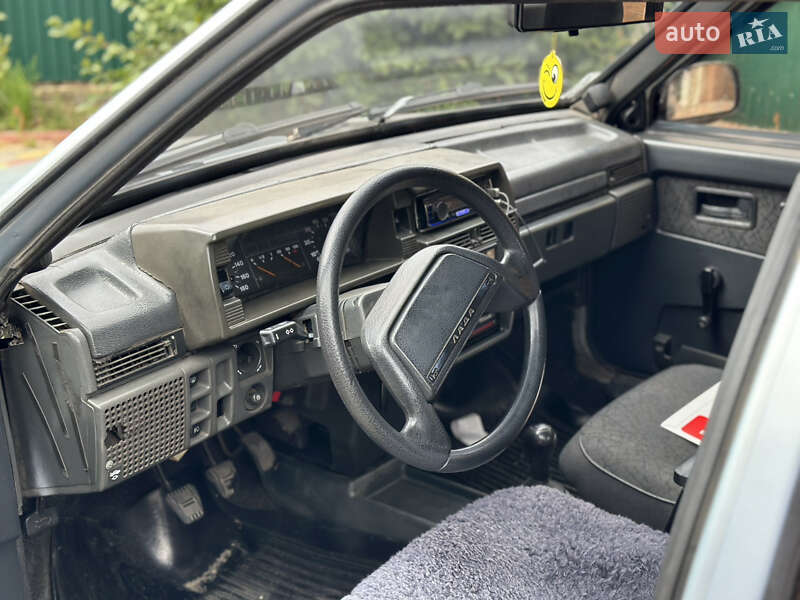 Хэтчбек ВАЗ / Lada 2109 2005 в Одессе