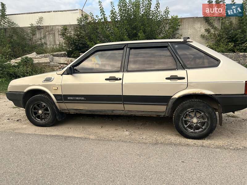 Хэтчбек ВАЗ / Lada 2109 1998 в Немирове
