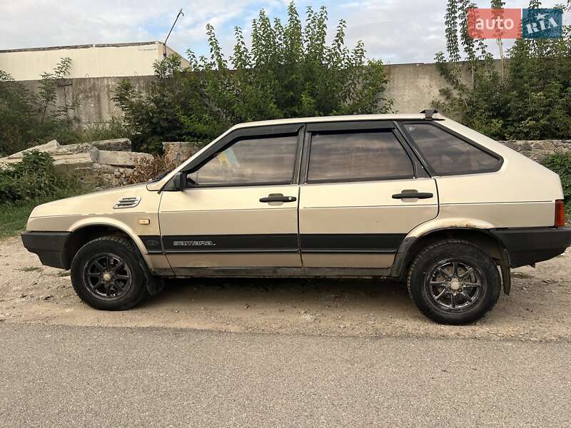 Хэтчбек ВАЗ / Lada 2109 1998 в Немирове