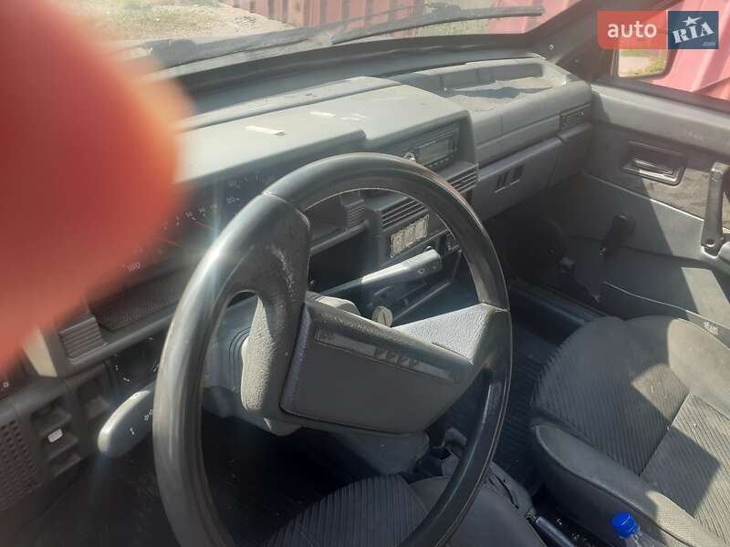 Хетчбек ВАЗ / Lada 2109 2002 в Світловодську фото 2 Хетчбек ВАЗ / Lada 2109 2002 в Світловодську