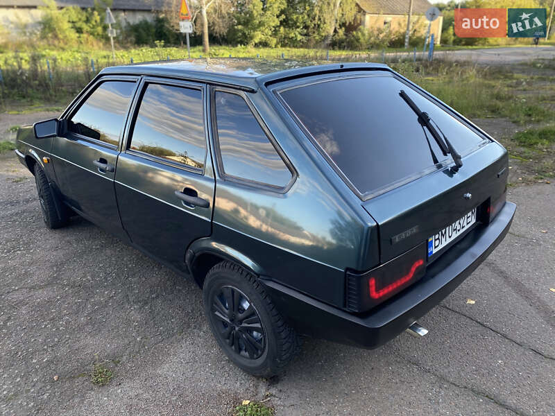 Хэтчбек ВАЗ / Lada 2109 2005 в Мирополе