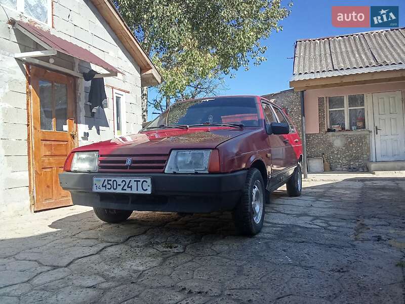 Хэтчбек ВАЗ / Lada 2109 1993 в Львове