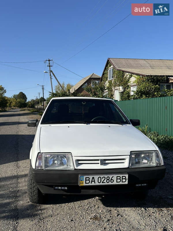 Хэтчбек ВАЗ / Lada 2109 1990 в Кропивницком
