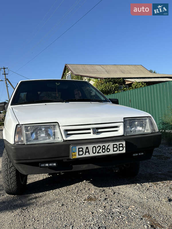 Хэтчбек ВАЗ / Lada 2109 1990 в Кропивницком