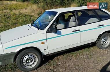 Хэтчбек ВАЗ 2109 1991 в 