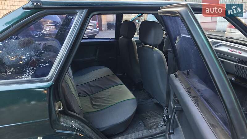 Хэтчбек ВАЗ / Lada 2109 2001 в Чернигове
