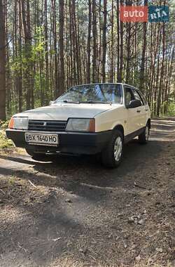 Хэтчбек ВАЗ 2109 1992 в 