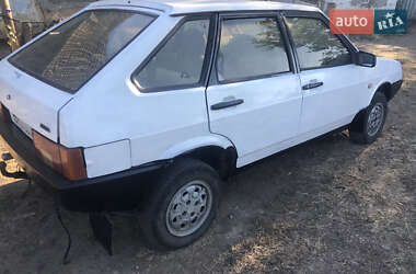 Хэтчбек ВАЗ 2109 1992 в 