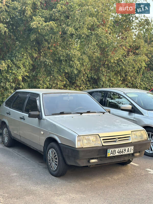 Хэтчбек ВАЗ / Lada 2109 2001 в Киеве