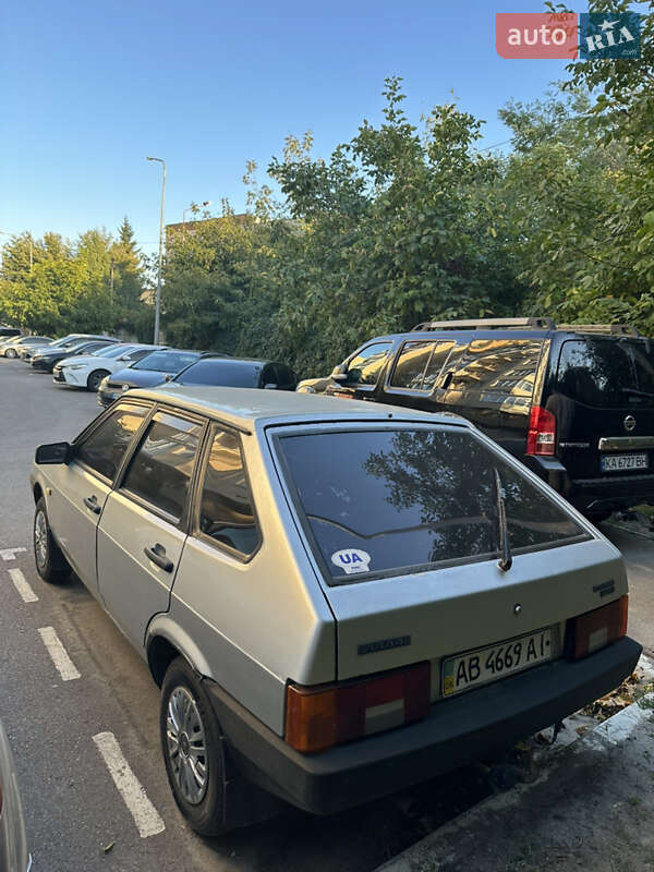 Хэтчбек ВАЗ / Lada 2109 2001 в Киеве