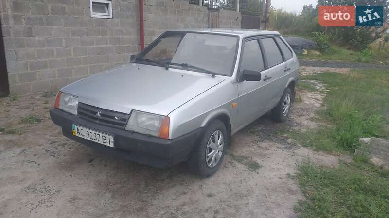 Хэтчбек ВАЗ / Lada 2109 2003 в Луцке