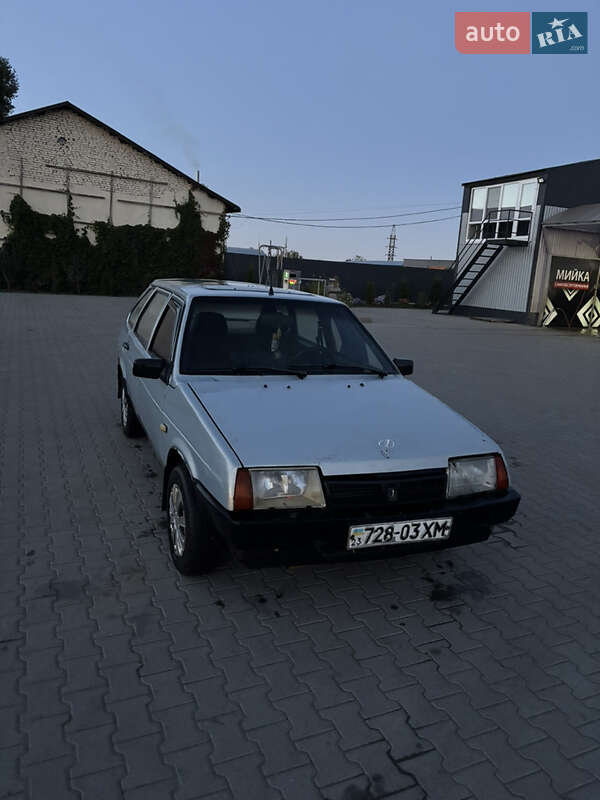 Хэтчбек ВАЗ 2109 1992 в 