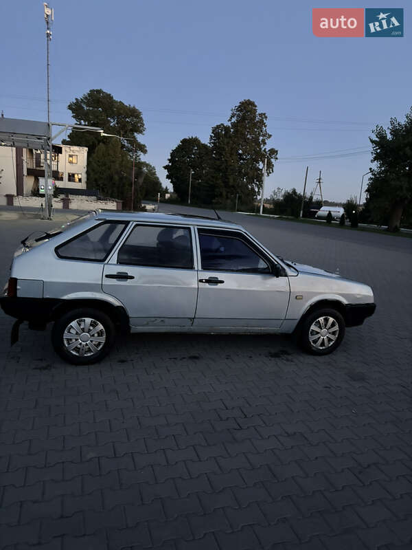 Хэтчбек ВАЗ / Lada 2109 1992 в Антонинах
