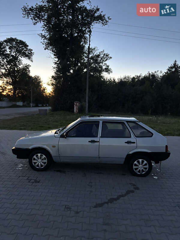 Хэтчбек ВАЗ / Lada 2109 1992 в Антонинах