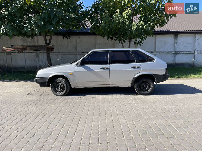 Хэтчбек ВАЗ / Lada 2109 2002 в Теофиполе