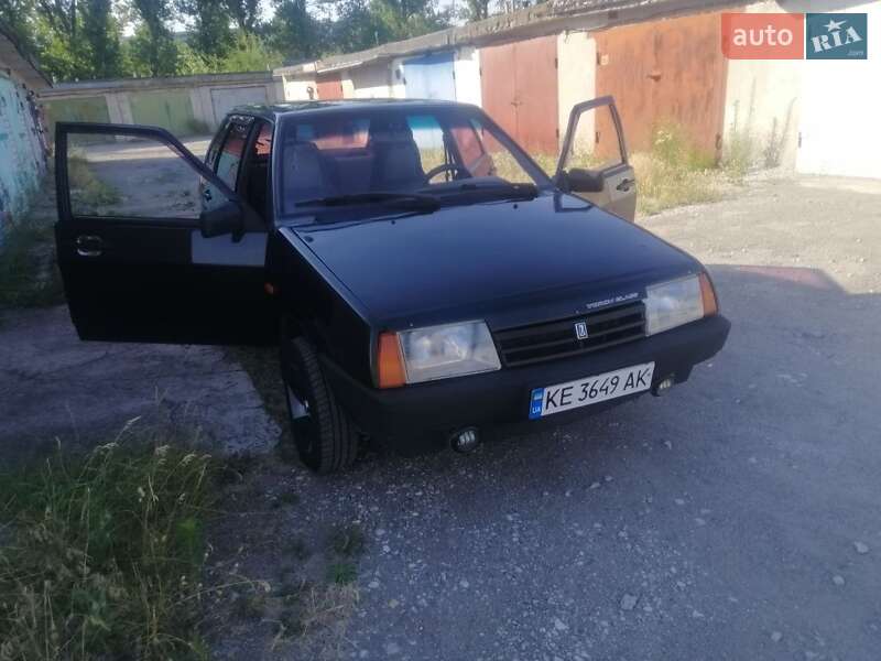 Хэтчбек ВАЗ / Lada 2109 2006 в Каменском