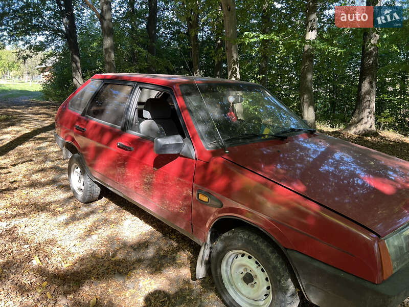 Хэтчбек ВАЗ / Lada 2109 1995 в Косове