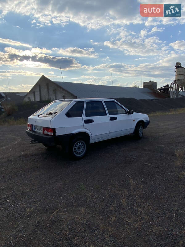 Хэтчбек ВАЗ / Lada 2109 1988 в Александровке